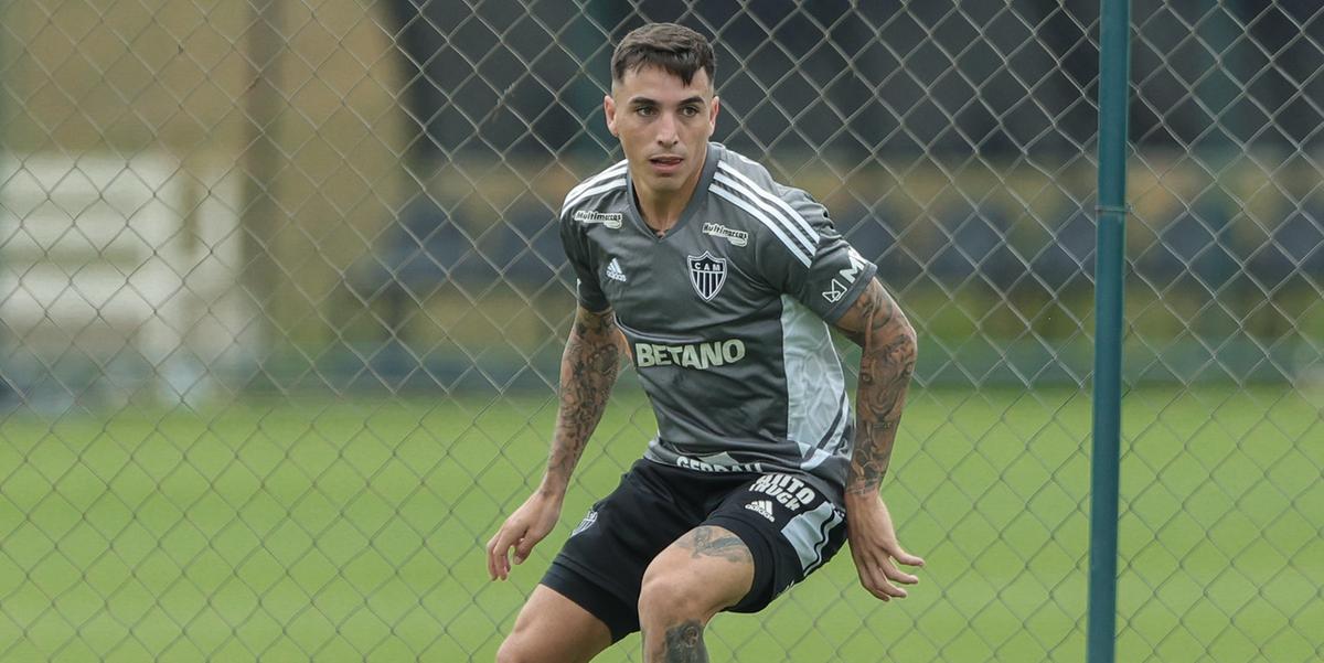 Saravia é um dos jogadores que retorna para o duelo contra o Santos (Pedro Souza / Atlético)