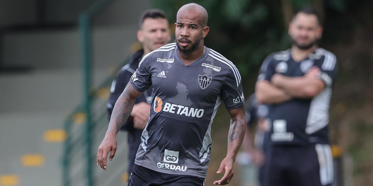 Meia atleticano comentou sobre as condições do gramado do duelo desta quarta (Pedro Souza/Atlético)