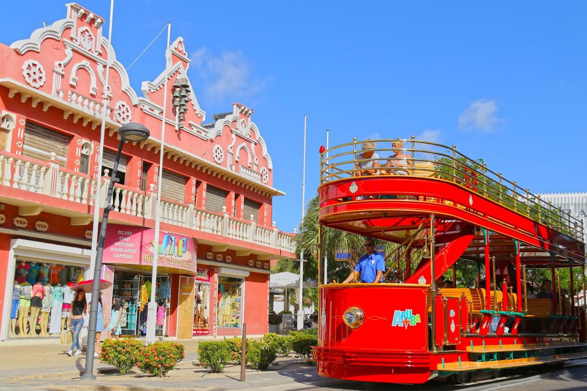 Além de belezas naturais, Aruba oferece muitas atividades culturais (Divulgação)