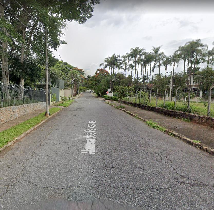 Rua em que Thiago estacionou o veículo (Reprodução/Google Maps)