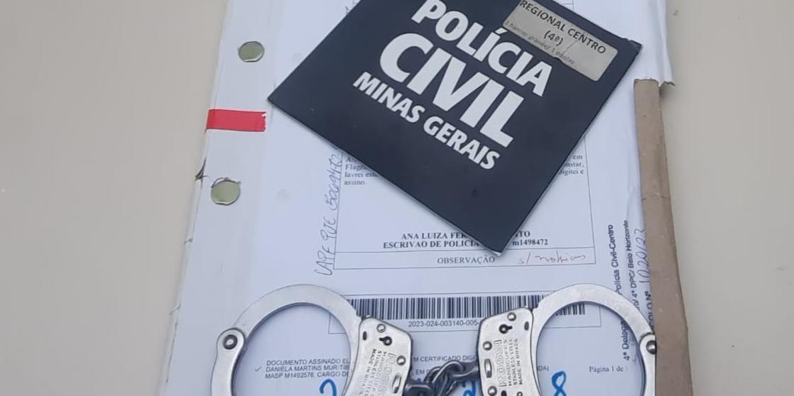 O suspeito, um homem de 29 anos, teria envolvimento recorrente com o tráfico e exercia posição de liderança no narcotráfico na região do hipercentro de Belo Horizonte. (Divulgação/Polícia Civil)