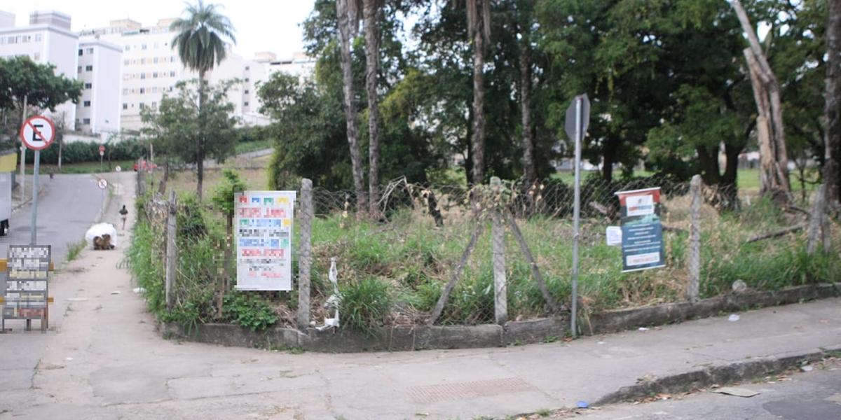 Em média, 42 ações para vistoriar lotes vagos são feitas por dia em BH (Maurício Vieira / Hoje em Dia)