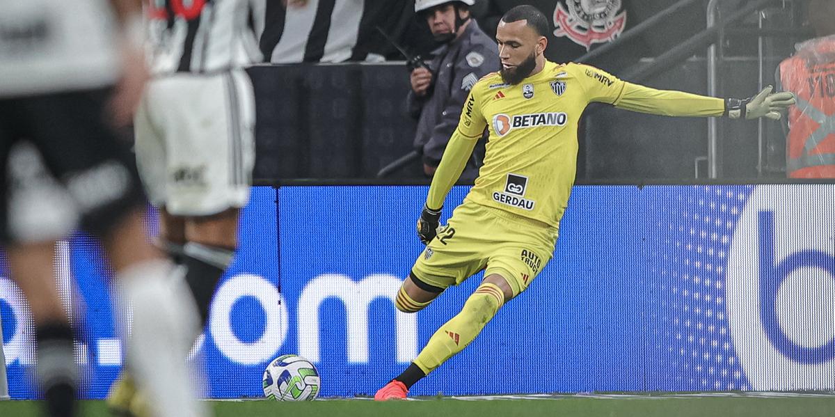 Everson fala em juntar os cacos após eliminação para o Corinthians (Pedro Souza  / Atlético)