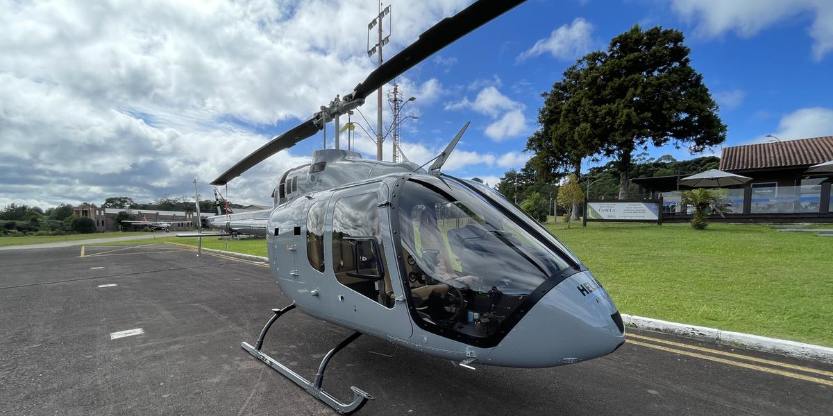 Com capacidade para até quatro passageiros, as aeronaves da Helisul permitem que o morador  ou turista tenha uma vista privilegiada de Gramado e Canela (Divulgação/Helisul)