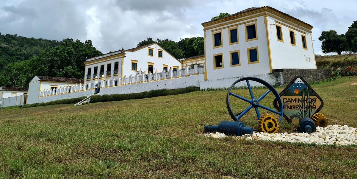 A arquitetura inovadora aproveitou os espaços do local para criar charmosas suítes no melhor estilo loft, com o toque de aconchego serrano e muito conforto (Divulgação)