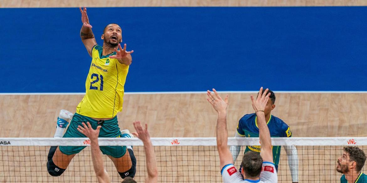 Seleção masculina vence com grandes atuações de Alan e Lucarelli (Divulgação / FIVB)