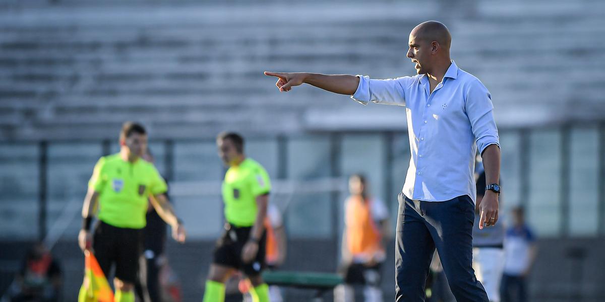 Pepa volta a elogia setor defensivo do Cruzeiro após vitória sobre o Vasco (Staff Images Cruzeiro)