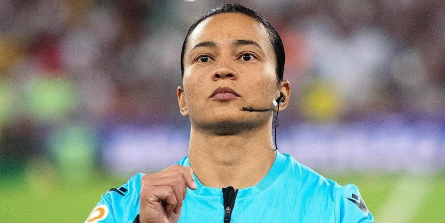 Edna Alves será a dona do apito no segundo jogo da Copa do Mundo Feminino (Divulgação)