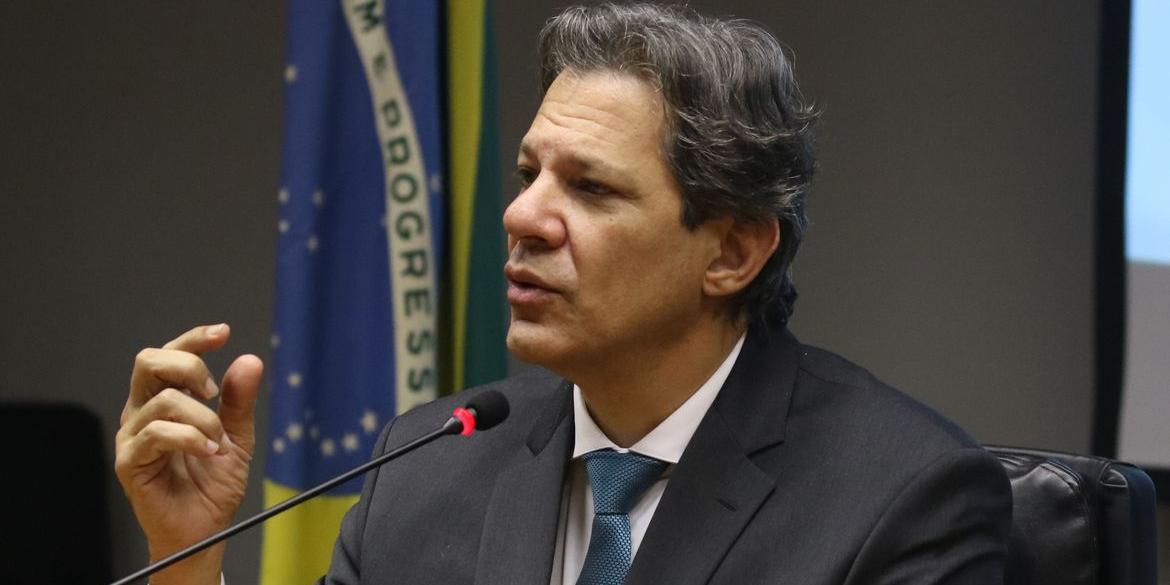 Haddad reiterou que se encontrará nesta quarta-feira (3) com o presidente Lula para tentar avançar em um plano de revisão de gastos e de cortes de despesas (Valter Campanato/Agência Brasil)