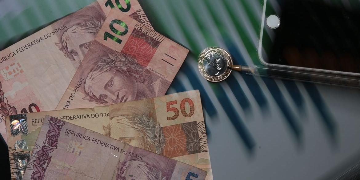 Desempenho macroeconômico e fiscal justificaram medida da Fitch (Marcello Casal Jr. / Agência Brasil)