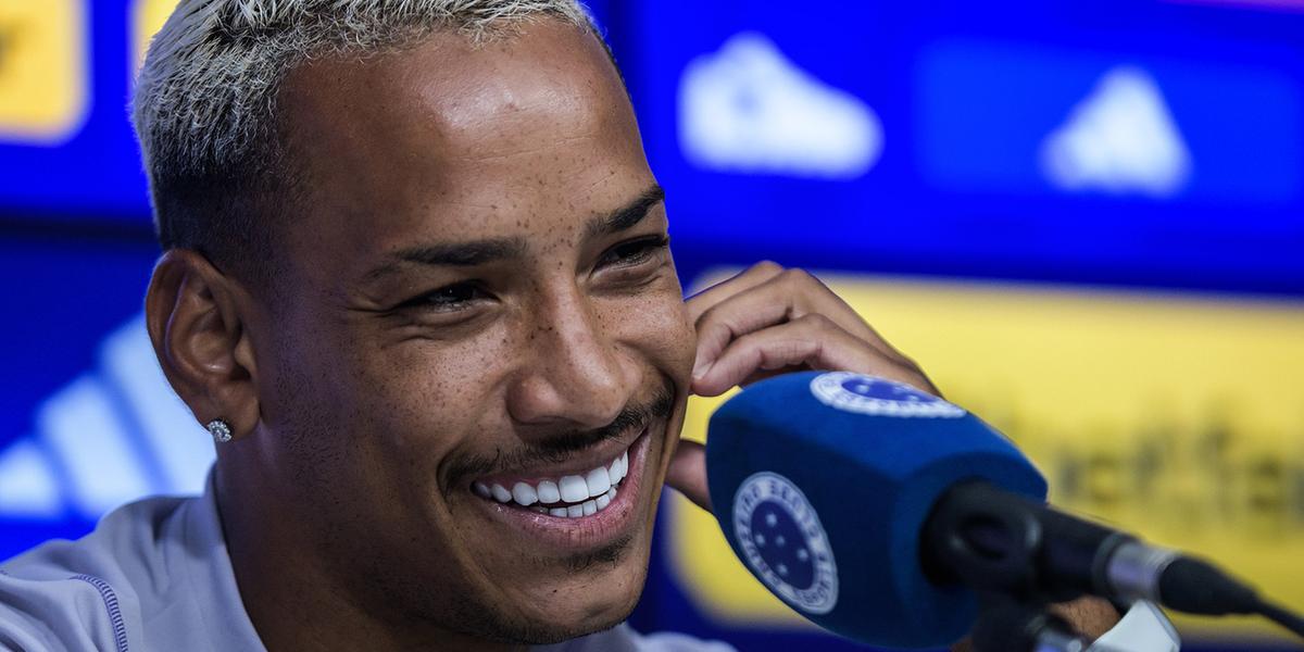 Matheus Pereira espera estrear o mais rápido possível com a camisa do Cruzeiro (Gustavo Aleixo /Cruzeiro)