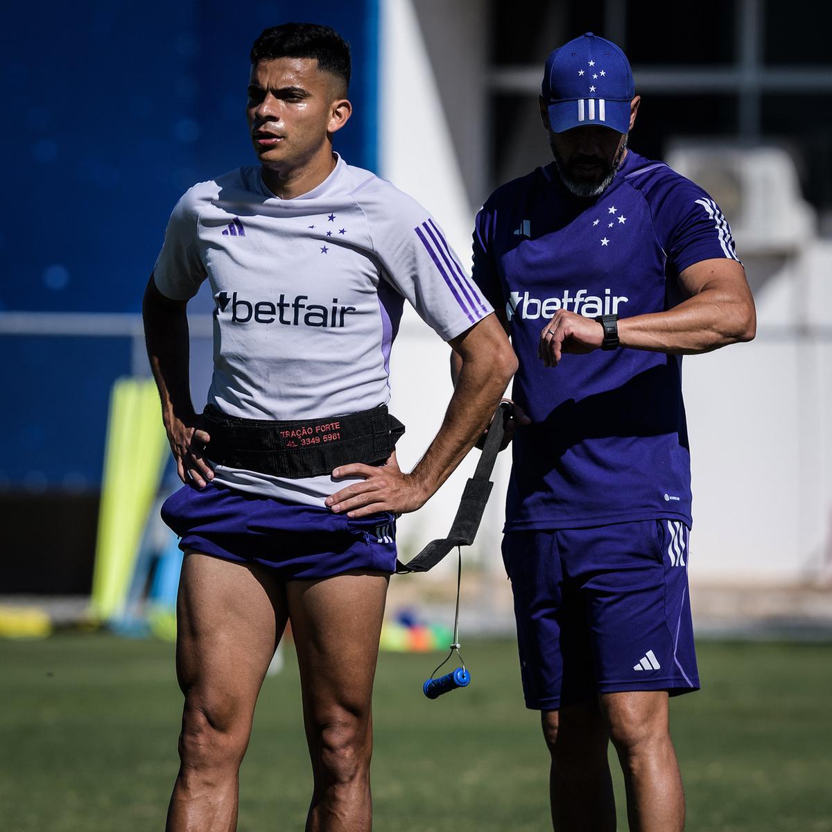 Em negociação com o Cruzeiro, Bruno Rodrigues realiza trabalhos físicos na Toca II (Gustavo Aleixo / Cruzeiro)