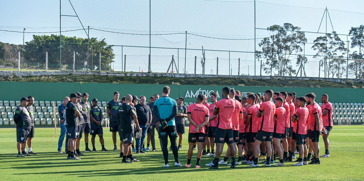 Fabián Bustos inicia trabalho no Coelho na luta pela permanência na elite nacional (Mourão Panda  / América)