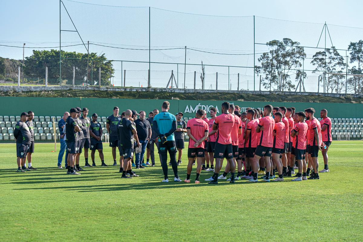 Fabián Bustos inicia trabalho no Coelho na luta pela permanência na elite nacional (Mourão Panda / América)