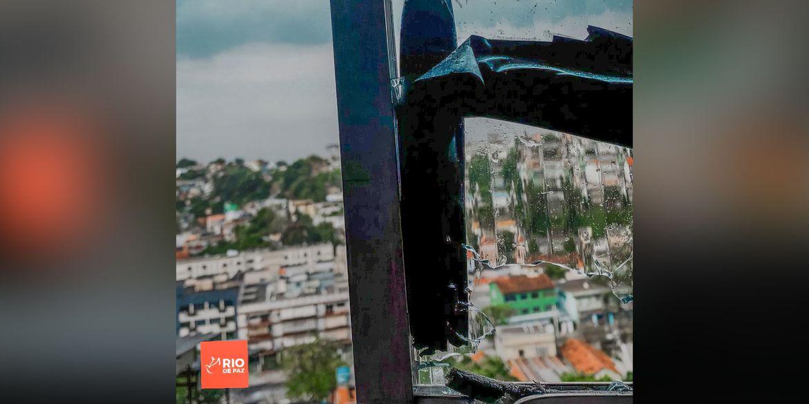 Tiro disparado por policiais mata criança na comunidade do Dendê, no Rio de Janeiro (Rafael Henrique Brito/Rio de Paz)