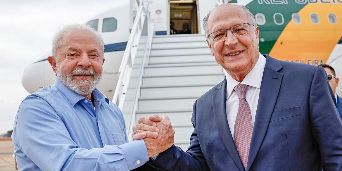 Brasília (DF), 14.08.2023 - Lula viaja ao Paraguai para a posse do novo presidente Santiago Peña. (Ricardo Stuckert / Agência Brasil)