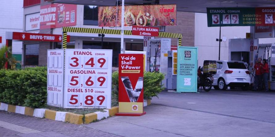 Gasolina a R$ 3,225 em BH no Dia Livre de Impostos - Economia - Estado de  Minas