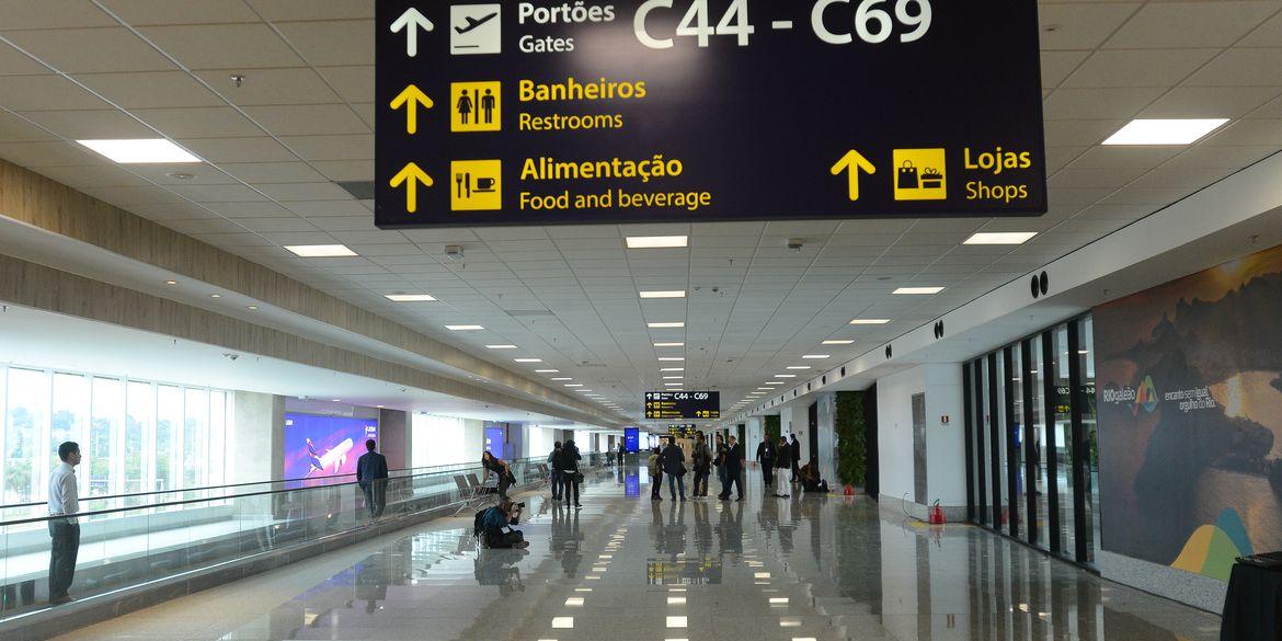 Rio de Janeiro - Inauguração do Píer Sul, com 26 novas pontes de embarque no Aeroporto Internacional Tom Jobim (Tânia Rêgo/Agência Brasil)