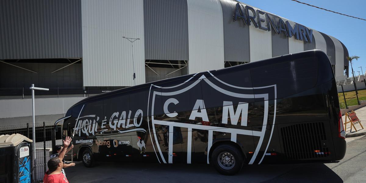 Atlético x Coritiba: Confira informações de trânsito, serviço de ônibus,  estacionamento e todos os detalhes para o acesso à Arena MRV - FalaGalo