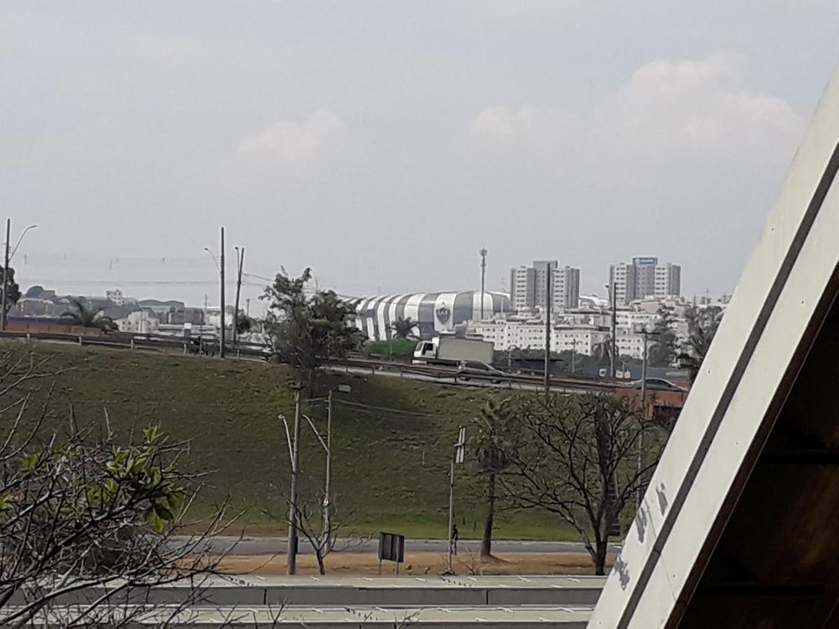 Chegando na Estação Eldorado já é possível ver a Arena MRV (Maurício Vieira /Hoje em Dia)