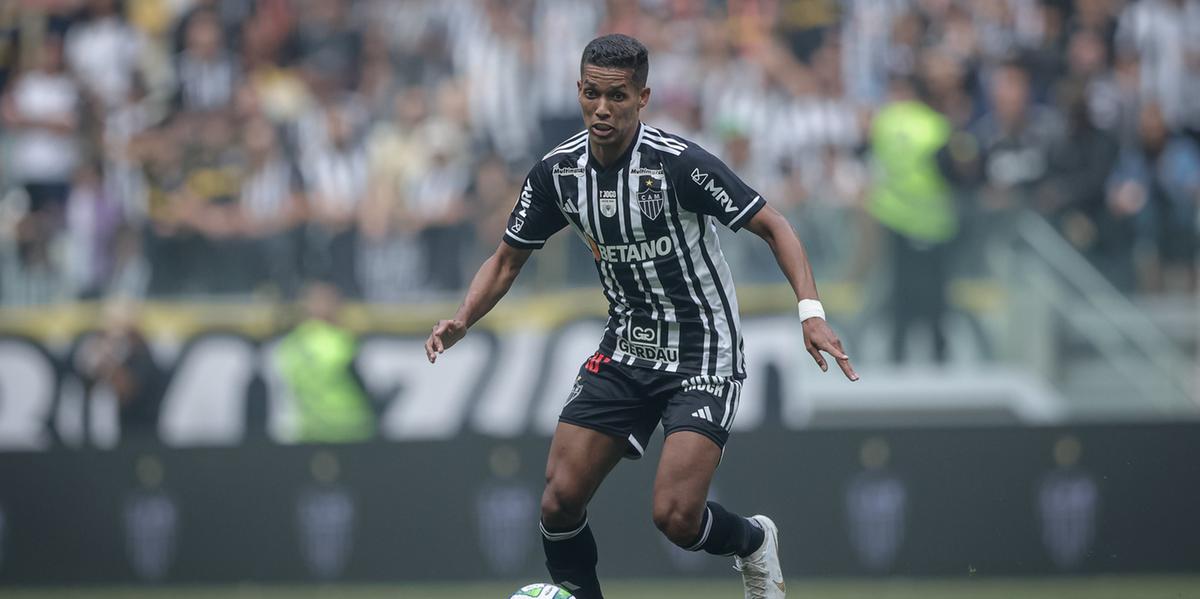 Pedrinho fez boa partida contra o Santos, e deve ser titular contra o Furacão (Pedro Souza / Atlético)