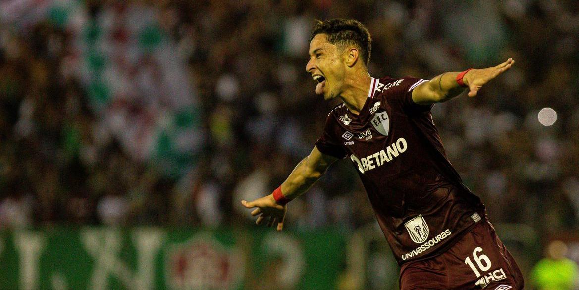 Diogo Barbosa garante vitória do Fluminense no último minuto de jogo (Marcelo Gonçalves /Fluminense)