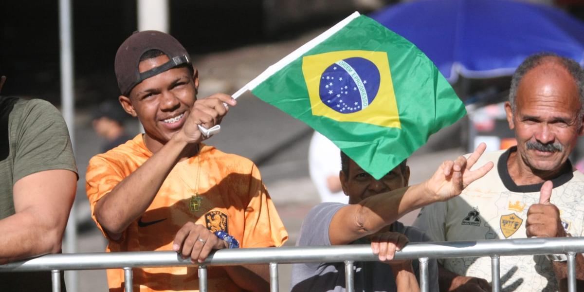 Em BH, desfile acontece na avenida Afonso Pena, no Centro (Maurício Vieira)