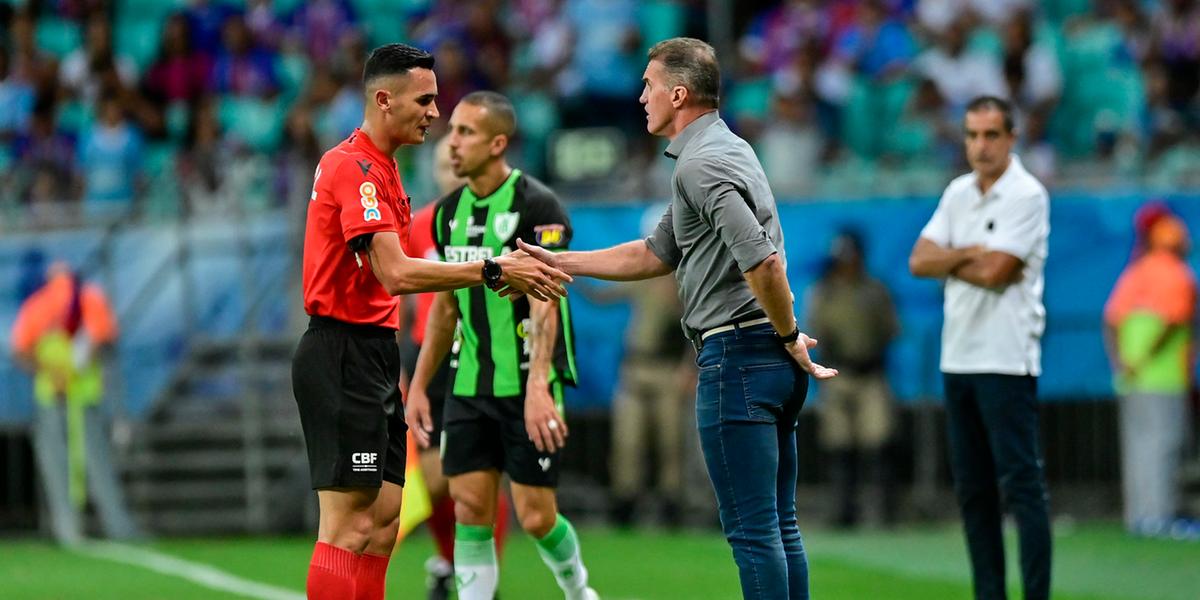 Aos 25 anos, Matheus irá apitar o quarto jogo na série A (Mourão Panda /América)