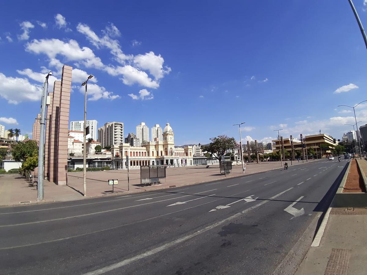 O paisagismo da praça também será recuperado (Maurício Vieira / Hoje em Dia)