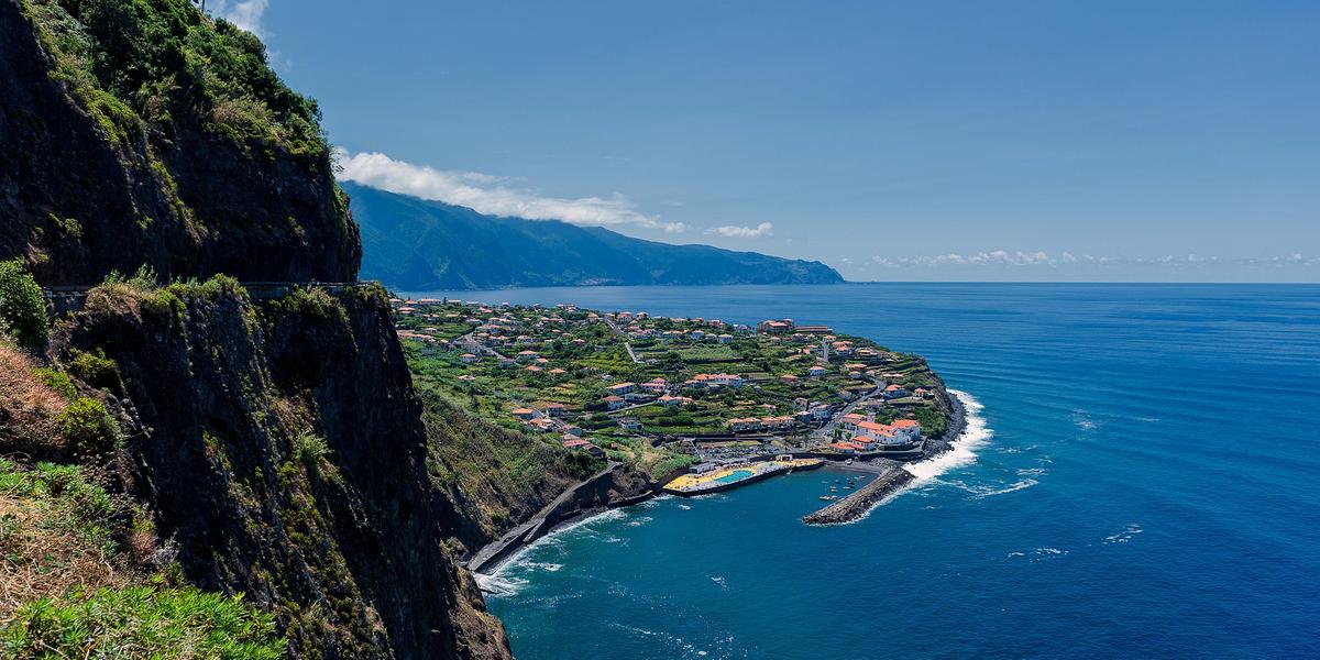 A Madeira é um arquipélago português composto por quatro grupos de ilhas: Madeira, Porto Santo, Desertas e Selvagens, com uma área total de 801 km² (Ponta Delgada / divulgação)