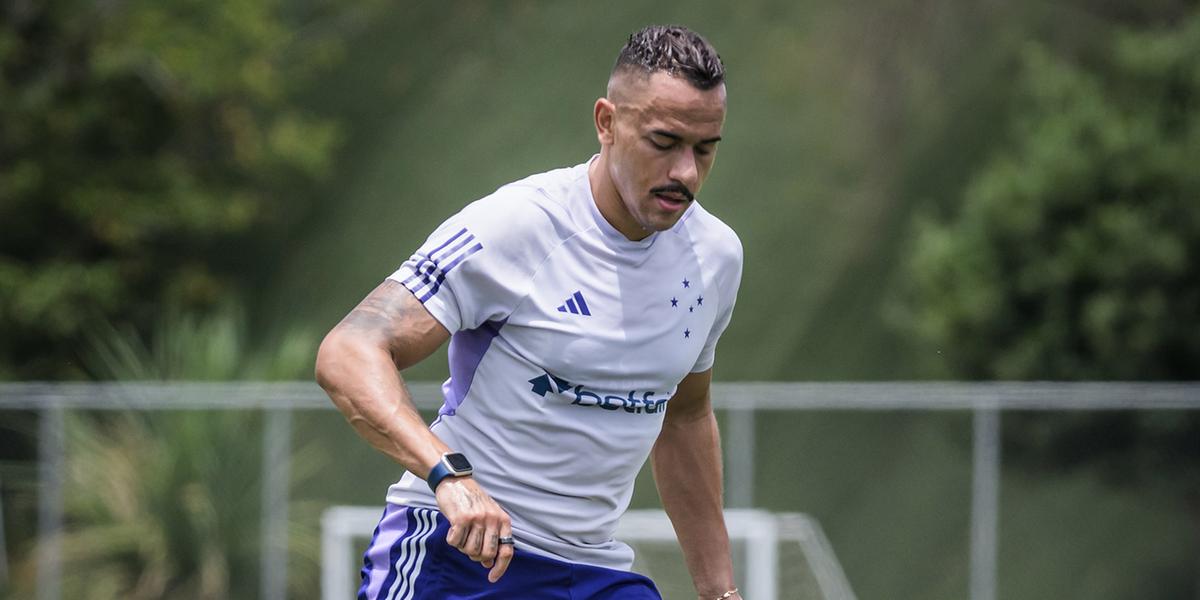 Rafael Elias ainda não jogou pelo Cruzeiro de Zé Ricardo (Gustavo Aleixo/Cruzeiro)