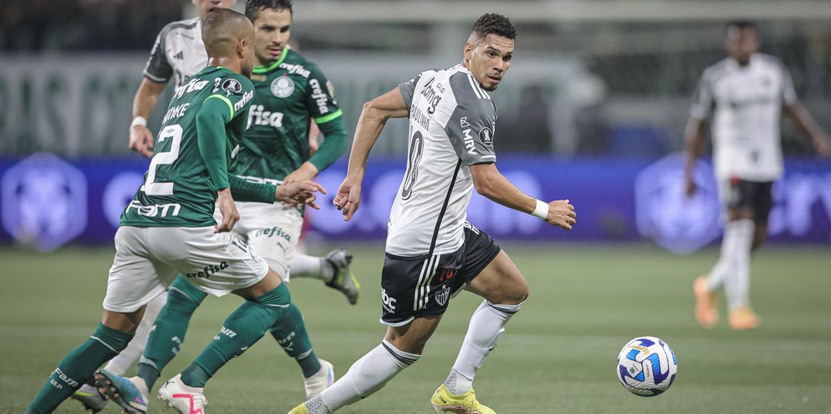 Contra o Palmeiras, Paulinho chegará a marca de 50 jogos pelo Galo (Pedro Souza / Atlético)