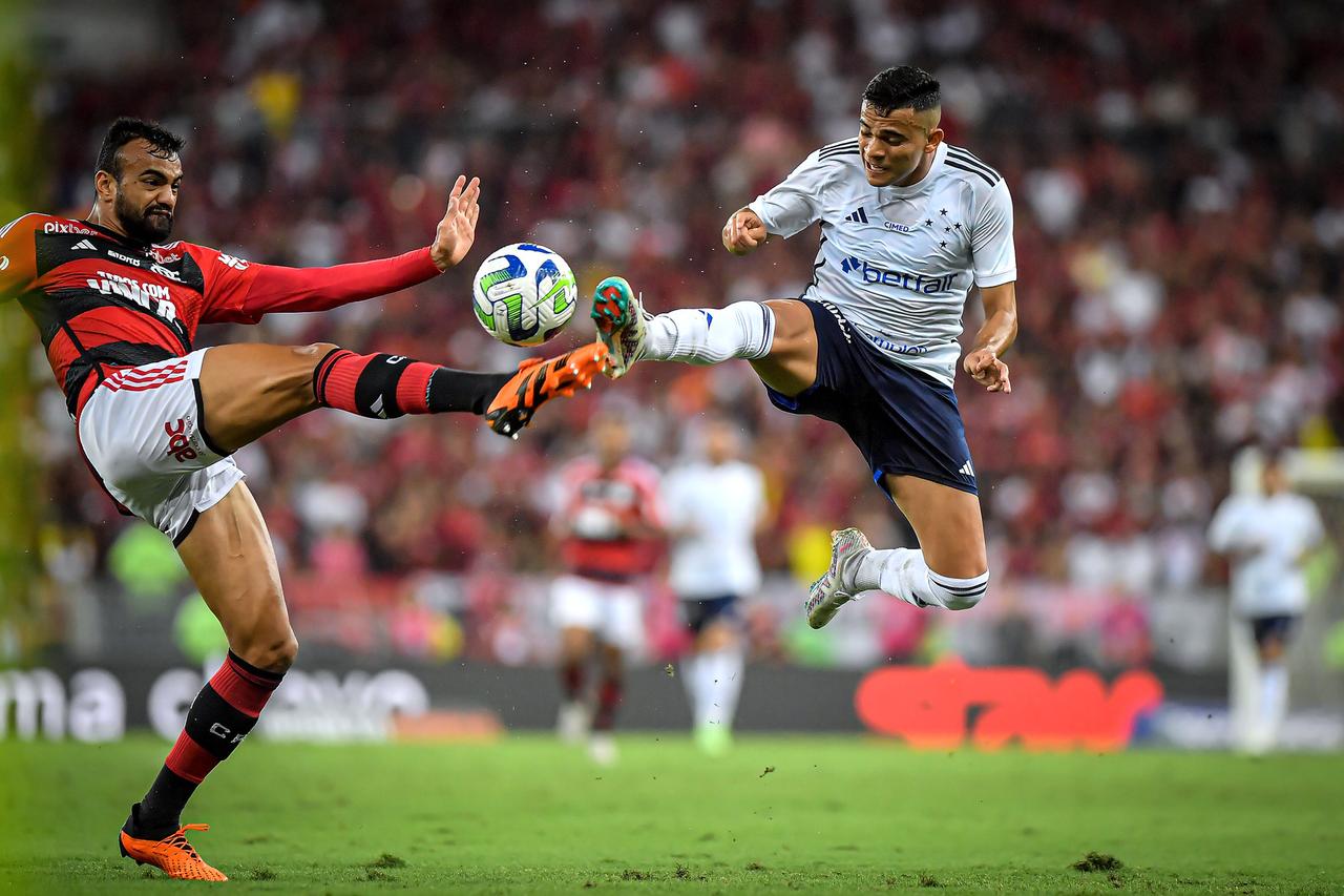 Cruzeiro: Wesley Gasolina, ex Flamengo, é a solução para a lateral