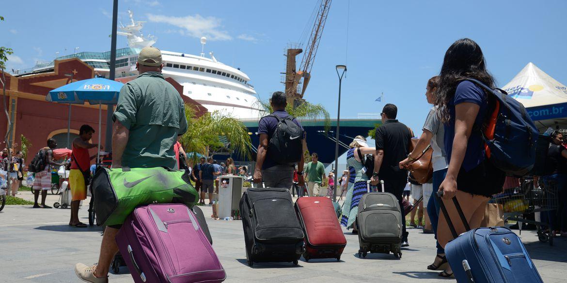 Temporada de cruzeiros começa no Rio e transatlânticos atracam no Pier Mauá, na zona portuária da cidade (Tomaz Silva/Agência Brasil)