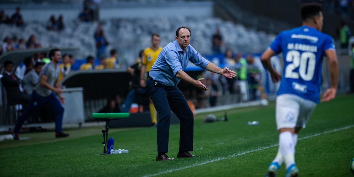 Rogério Ceni em sua primeira partida como técnico do Cruzeiro, contra o Santos, em 2019 (Bruno Haddad/Cruzeiro)