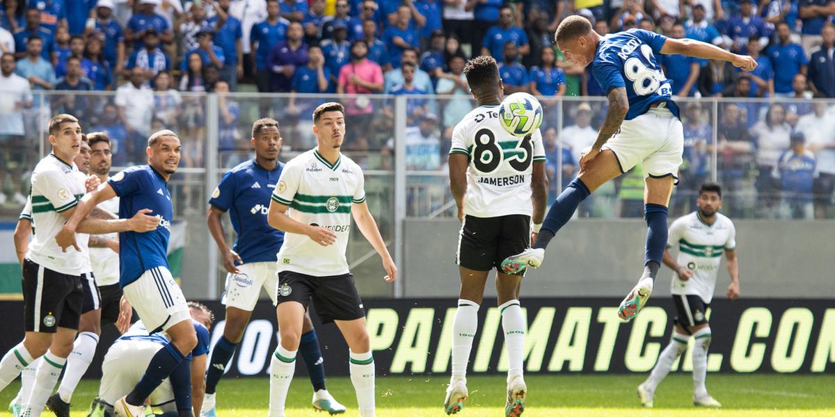 Campeonato Brasileiro: Cruzeiro vence e sai da zona de rebaixamento