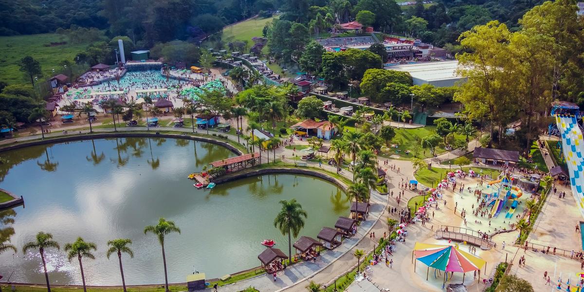 O parque aquático situado a apenas 30 minutos da capital paulista vem conquistando espaço como uma opção de lazer e entretenimento para as famílias (Thermas da Mata / divulgação)