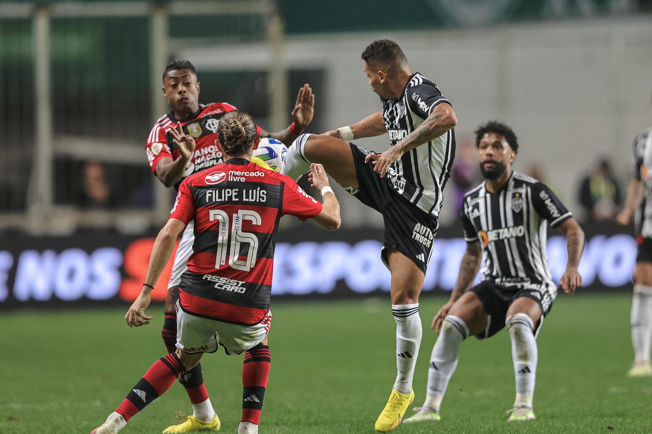 Flamengo X Atlético Prováveis Escalações Arbitragem E Onde Assistir