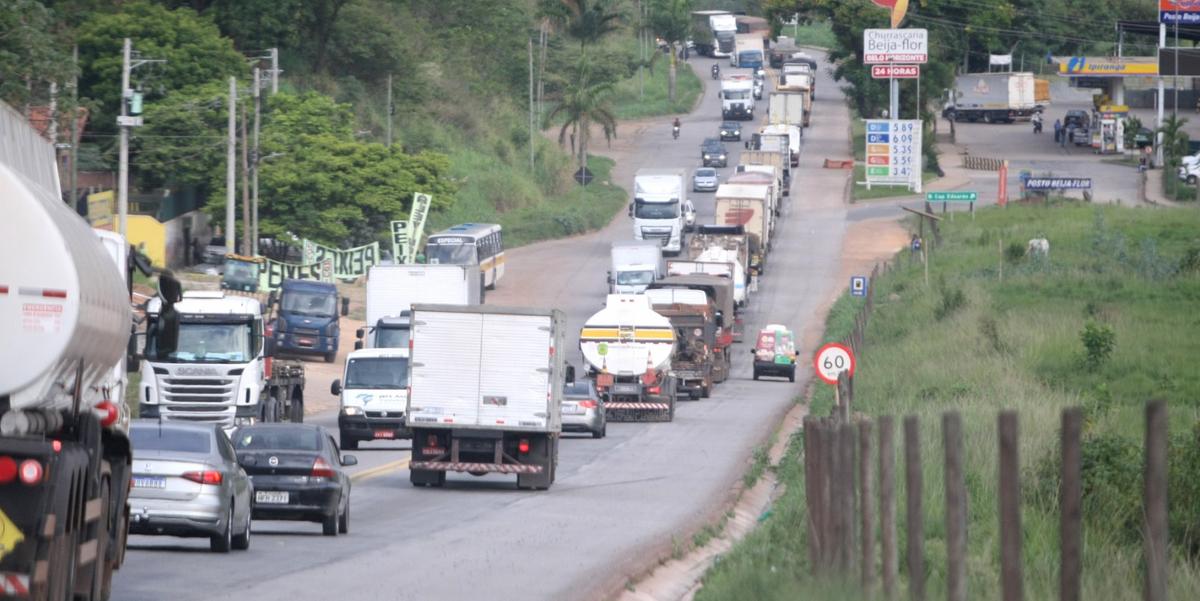 Trecho vai desde o entroncamento com a BR-262 (p/ Sabará) até o entroncamento com a BR-116 (Governador Valadares) (Maurício Vieira/Hoje em Dia)