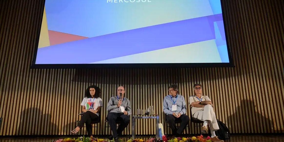 Rio de Janeiro (RJ), 04/12/2023 - O embaixador Philip Fox-Drummond Gough fala sobre o acordo com a União Europeia na Cúpula Social do Mercosul, no Museu do Amanhã (Fernando Frazão / Agência Brasil)