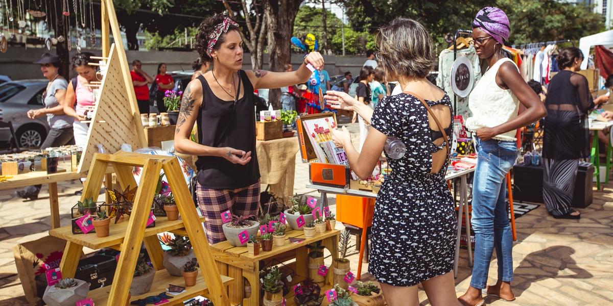 Feira  conta com 80 expositores de arte, cosméticos, decoração, flores e jardim, gastronomia e moda (Divulgação)