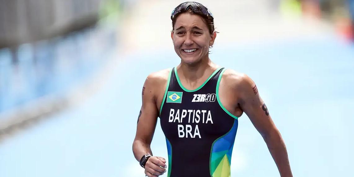 A Confederação Brasileira de Triathlon informou que “o estado da atleta, que está internada na Santa Casa de São Carlos, ainda é delicado (Gaspar Nóbrega / COB / direitos reservados)