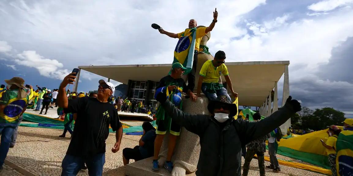 PGR denunciou os réus pelos crimes de associação criminosa armada, dano qualificado, tentativa de golpe de Estado, abolição violenta do Estado Democrático de Direito e deterioração de patrimônio tombado (Marcelo Camargo / Agência Brasil)