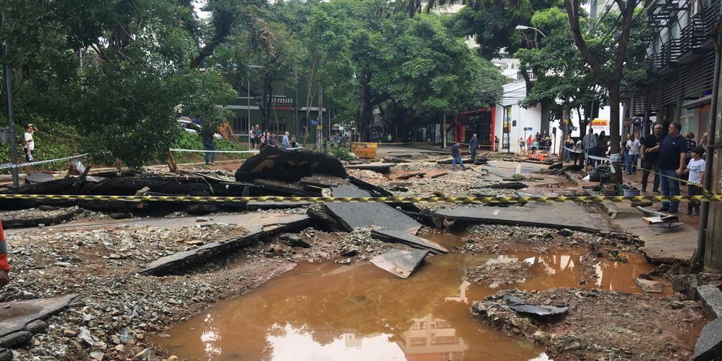 Praça Marília de Dirceu, em Lourdes, foi arrasada pelo temporal de 28 de janeiro de 2020 (Cinthya Oliveira/ Arquivo Hoje em Dia)